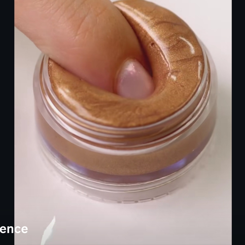 Sunlit Radiance Glowify® Bouncy Mousse Multi-Use Pigment Duo - Picture 7 of 7